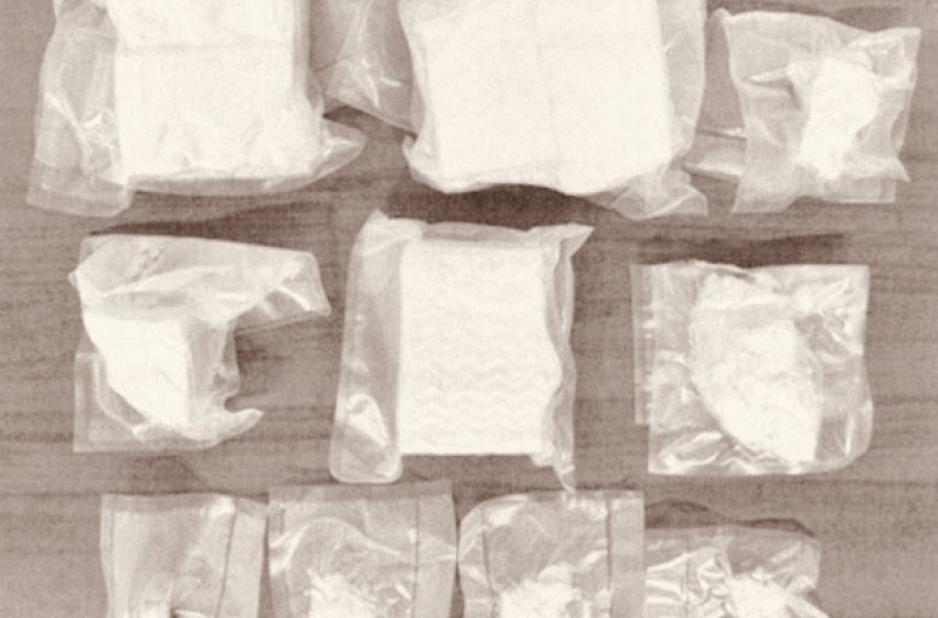 Chieti, 1,7 kg di cocaina nei cassetti delle avvolgibili: arrestata una quarantenne