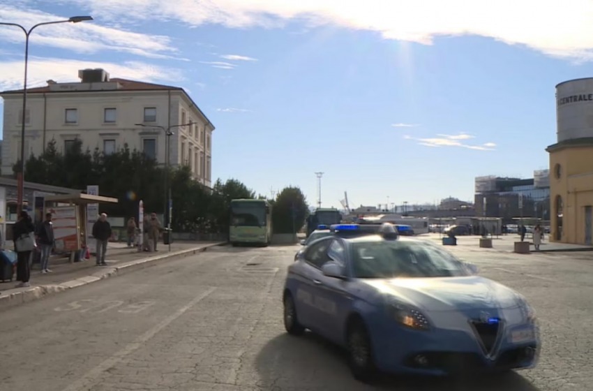 Investita al Terminal Bus: muore 70enne