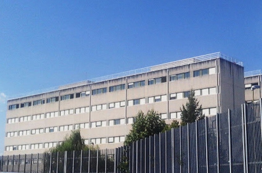 Carcere di Sulmona, sequestrati due telefoni a un esponente della criminalit&agrave; organizzata