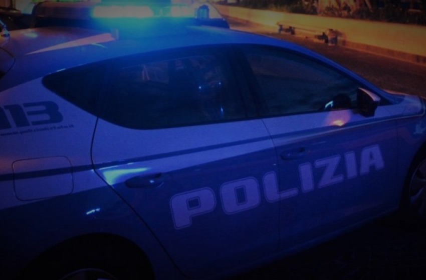 Lite in pieno centro, aggressione con coltello: arrestato un 20enne