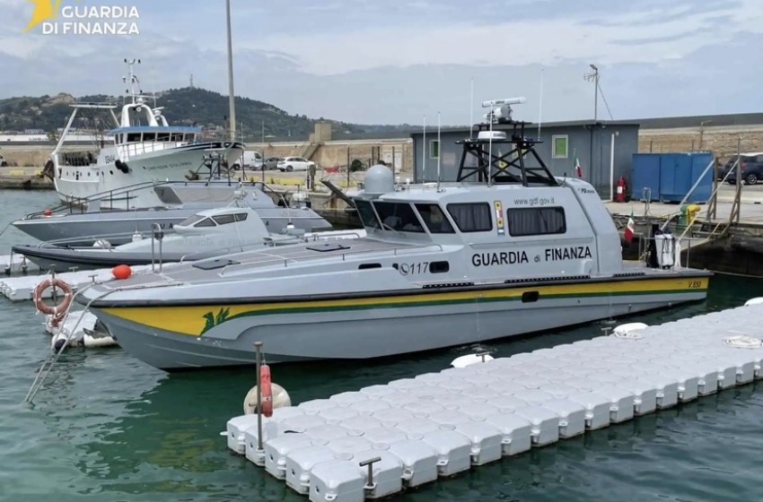 Cocaina dal porto di Ravenna ai "doppi fondi": smantellate due associazioni criminali