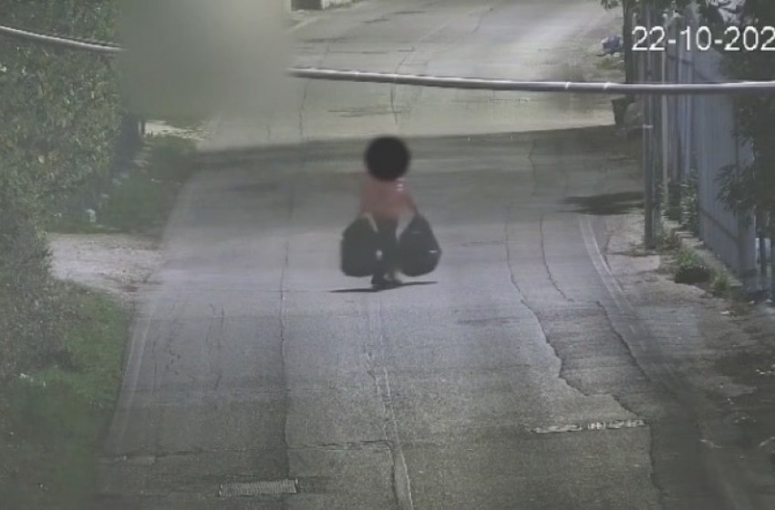 Abbandona rifiuti in strada: sorpreso e denunciato