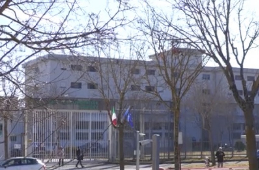 Arrestato 45enne per maltrattamenti: teneva l'ex compagna segregata in casa   