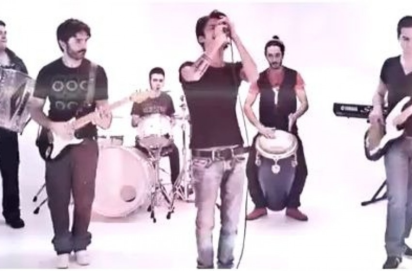 Guarda il video "Satelliti"