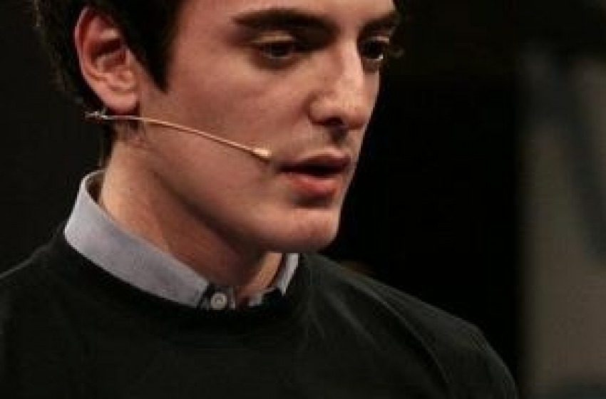 Studenti Fli. Che Bencivenga!