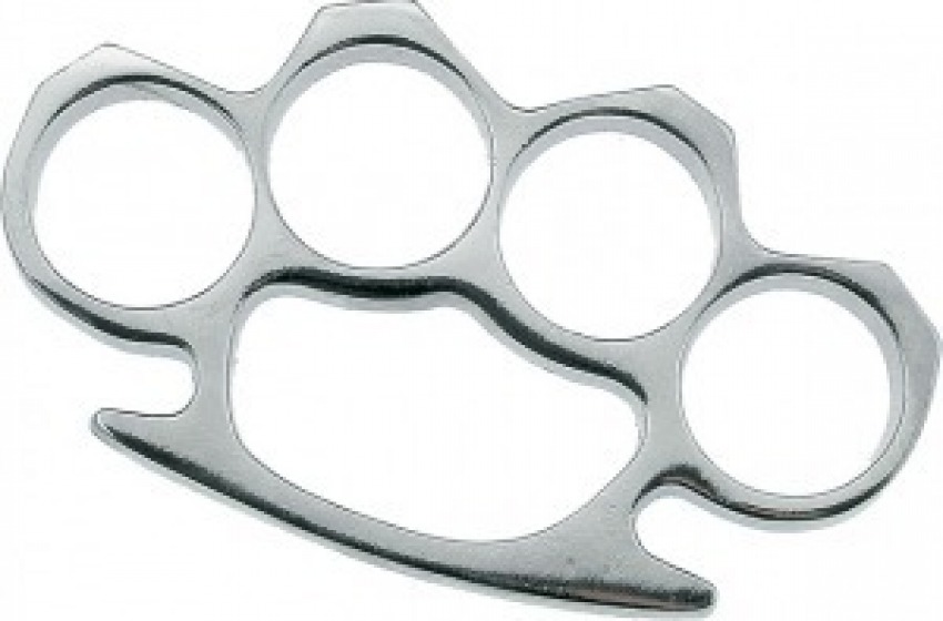 Denunciato col tirapugni