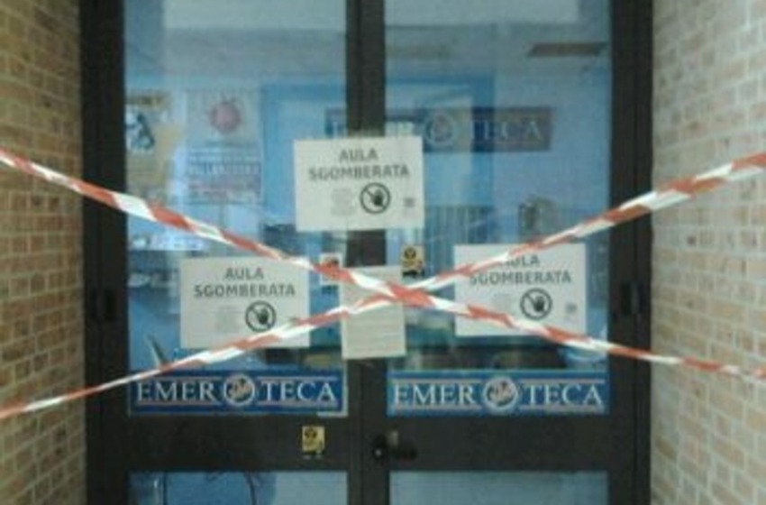 Unich. Arrivano i carabinieri