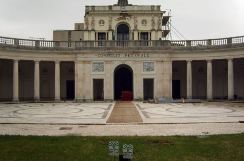 Aggiungi 6 posti a tavola