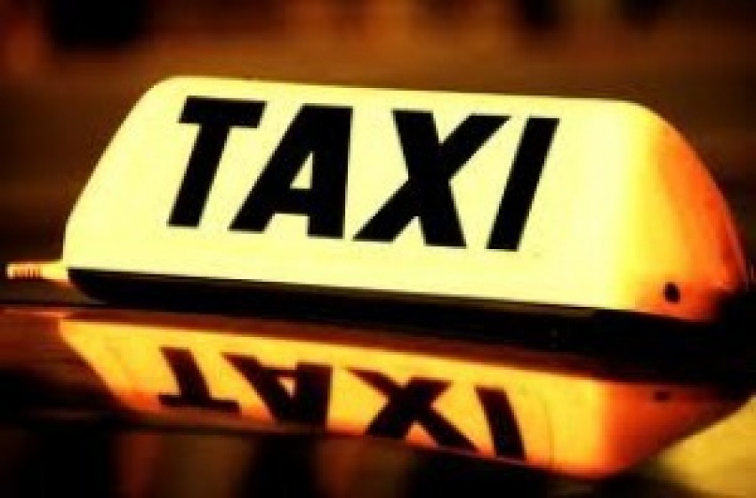 Taxi: 35 € per/dall'aeroporto