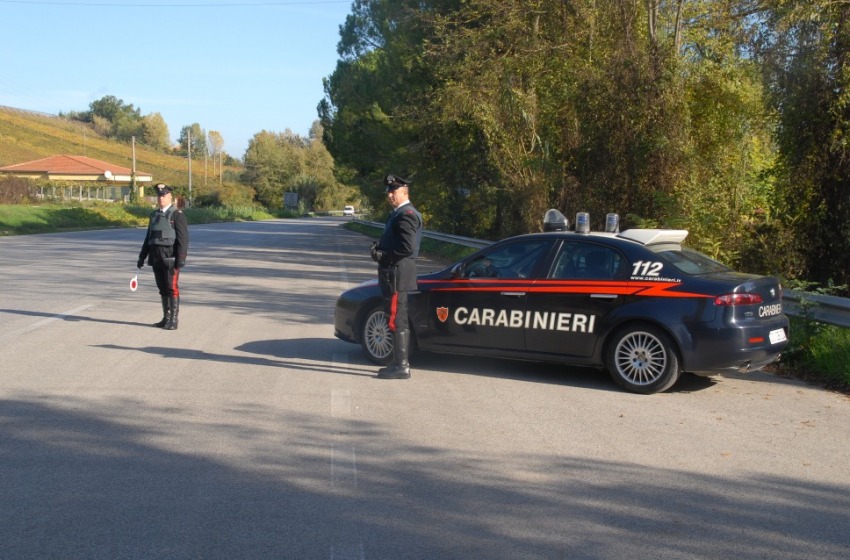 Scoperto cadavere carbonizzato. Indagano i Cc