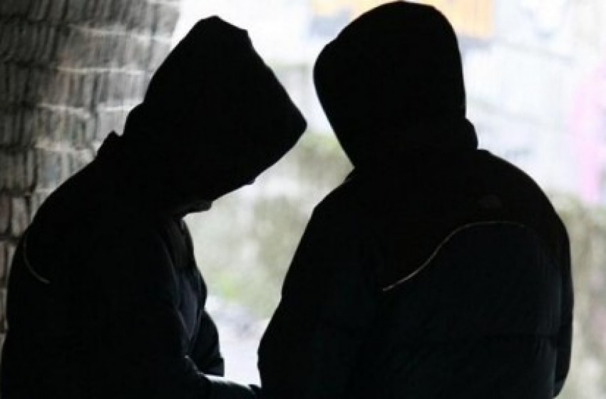 Accoltellamento allo stadio: 22enne aggredito da branco