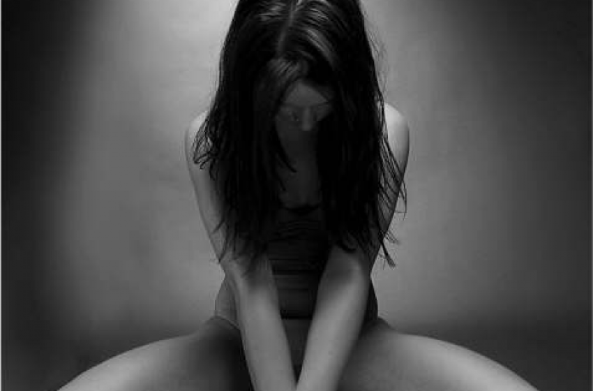 Stupro, minacce e sospetti