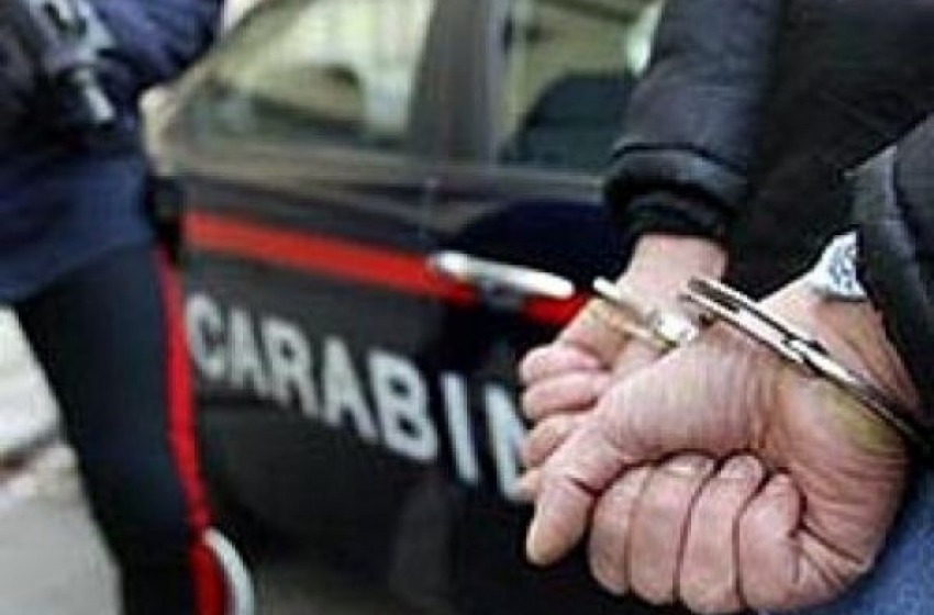 Ladro di "bionde" arrestato nel parcheggio di via dei Masci