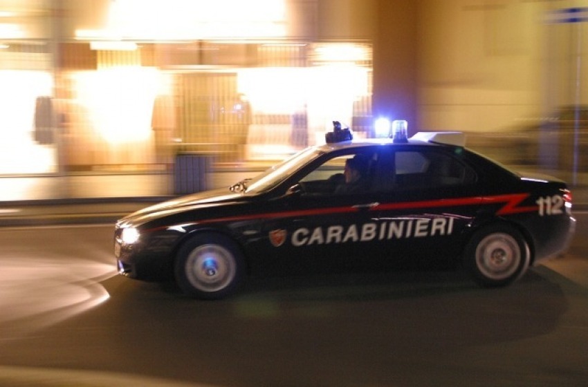Alba Adriatica. Commerciante "fuori controllo" arrestato dai carabinieri