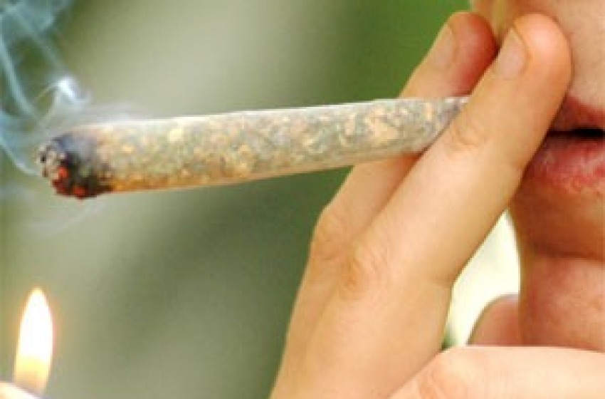 Minorenne con le tasche piene di marijuana segnalato al Prefetto