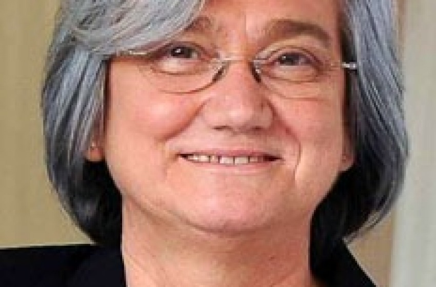 Rosy Bindi: "L'Aquila ha diritto alla ricostruzione"