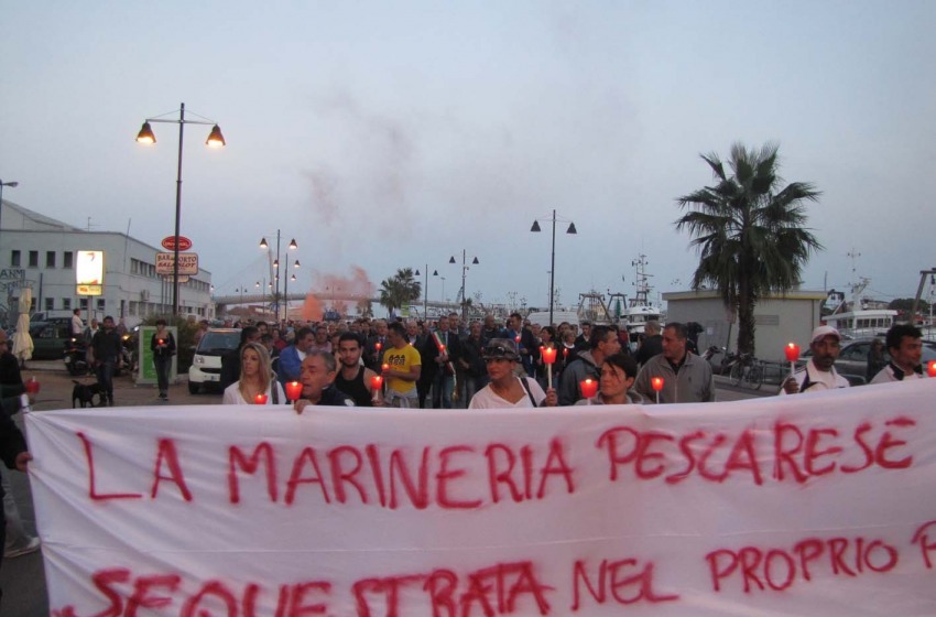 La fiaccolata della marineria