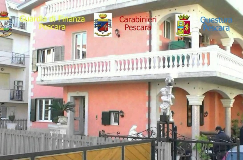 Sigilli alle case del Killer