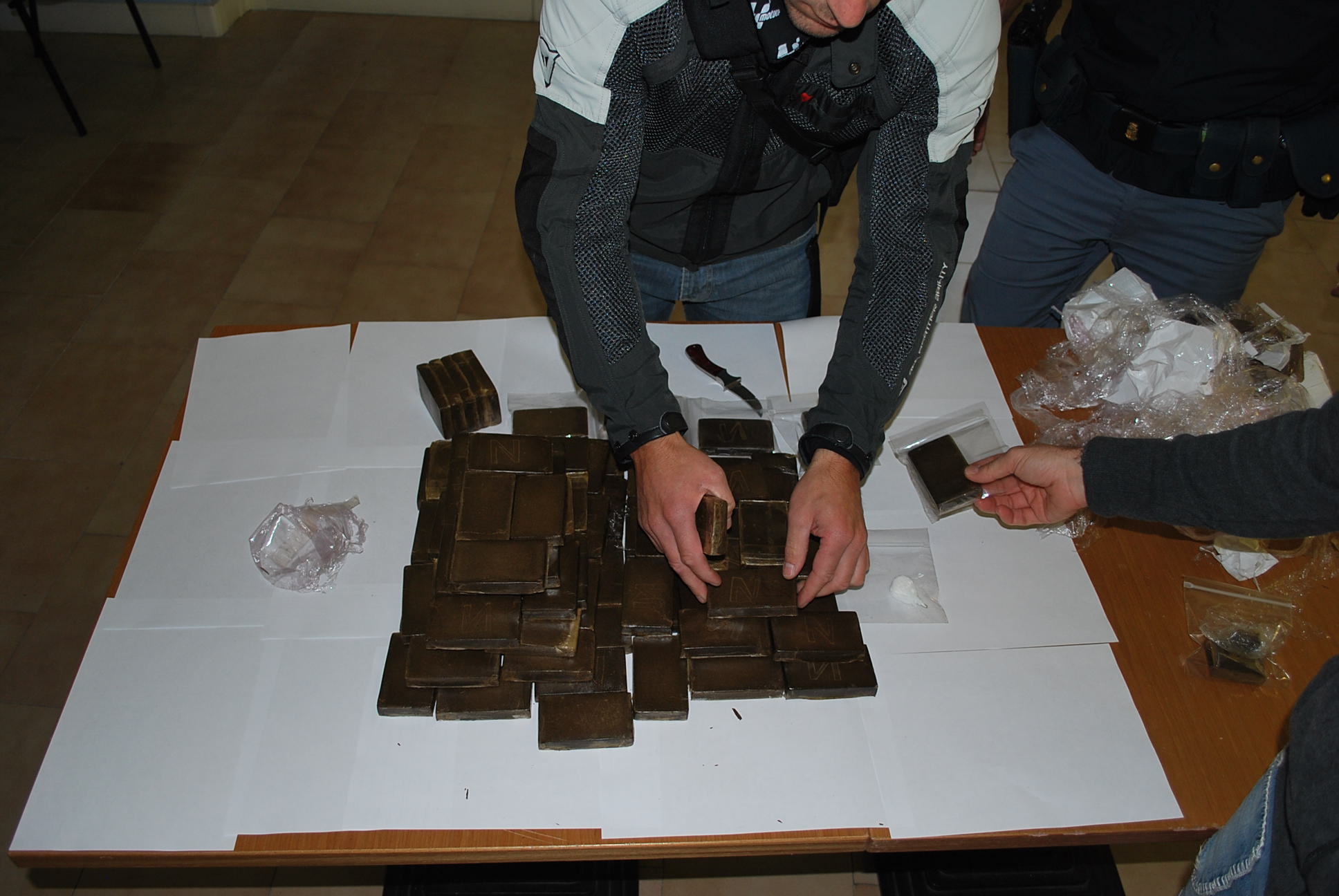 Hashish sequestrato sotto il letame a Spoltore